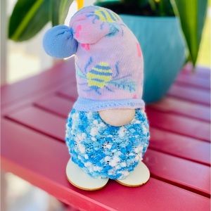 Bumblebee summer Gnome